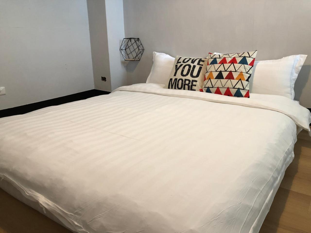 湘品旅館xiang Pin Hotel-有人旅宿東大門夜市湘品館-無電梯無電視 訂房後請注意訊息加line聯繫我 مدينة هوالين المظهر الخارجي الصورة